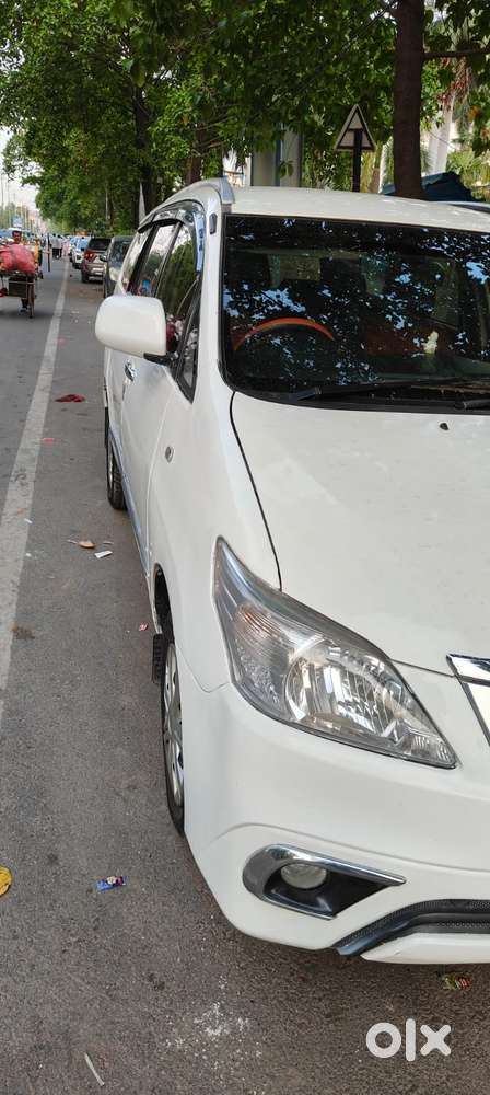 Toyota Innova 2.5 G (diesel) 7 Seater Bs Iv, 2016, Diesel