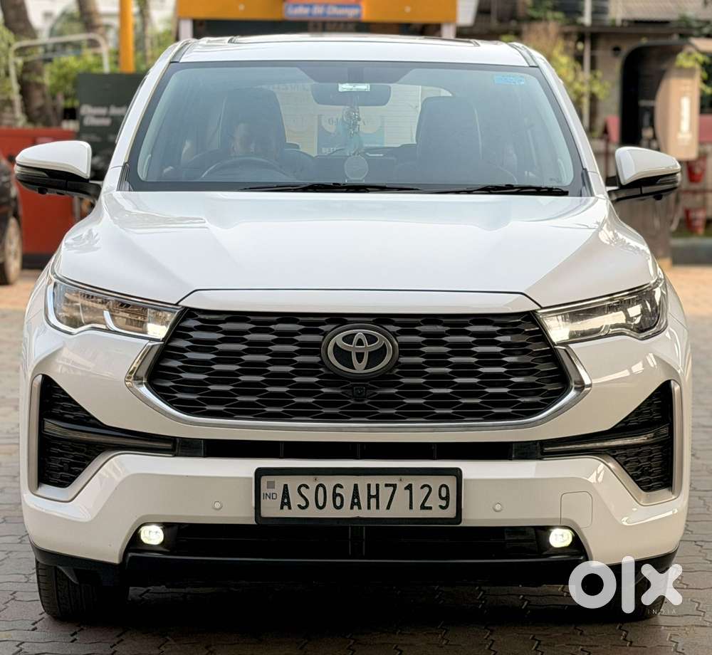 Toyota Innova Hycross 2.0 Zx Hybrid 7 Str, 2023, Petrol