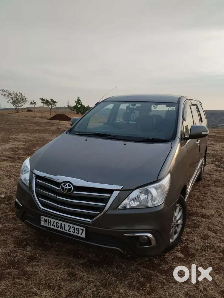 Toyota Innova 2015 Diesel 85000 Km Driven