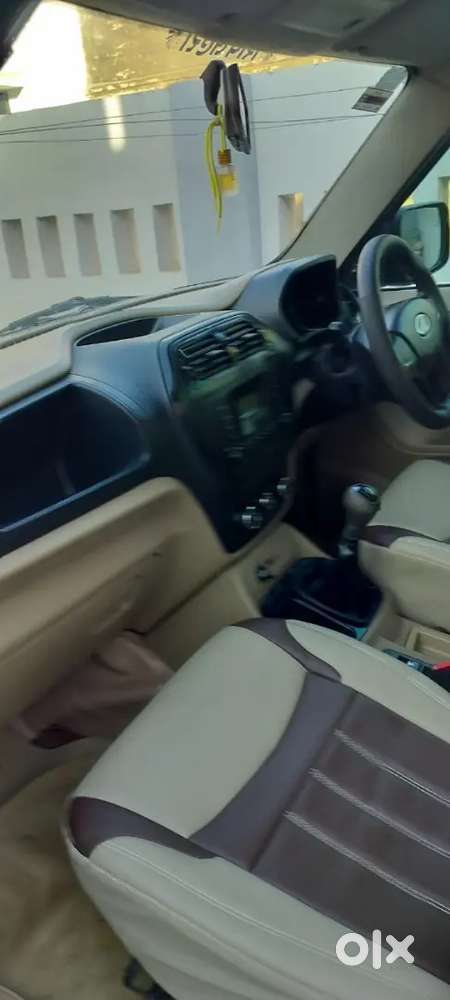 Mahindra Tuv 300 2016 Diesel 91000 Km Driven