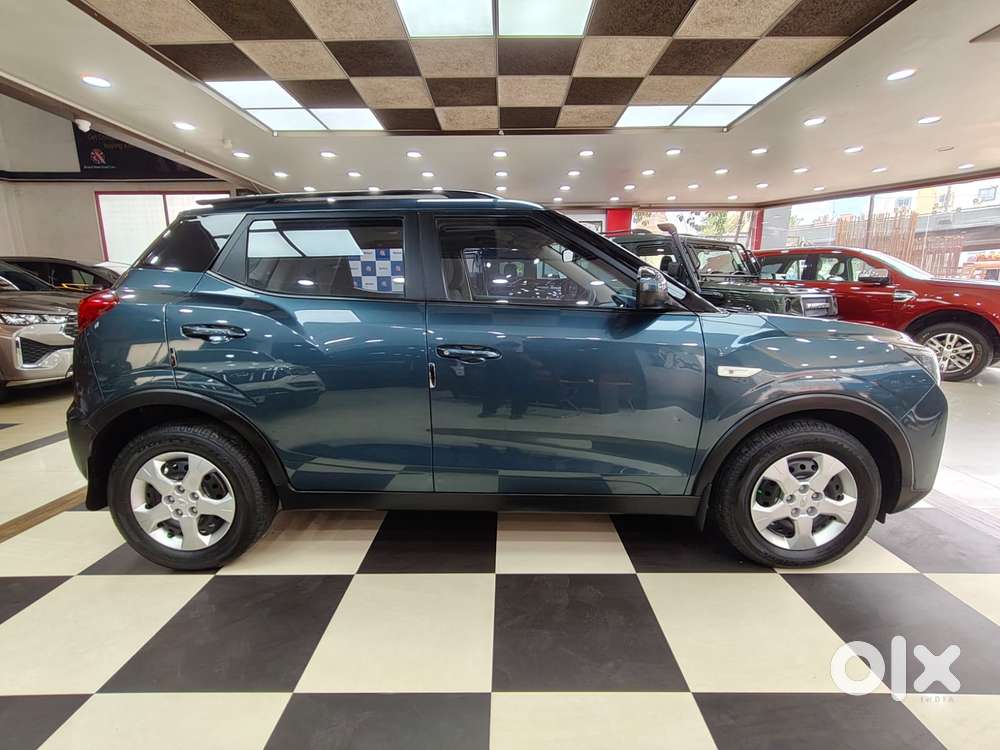Mahindra Xuv300 1.2 W6 Amt Petrol, 2022, Petrol