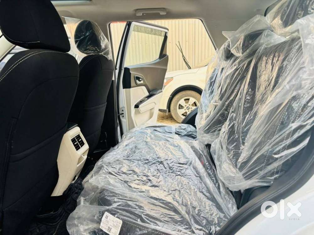 Mahindra Xuv 3xo Ax5 Pm At, 2025, Petrol