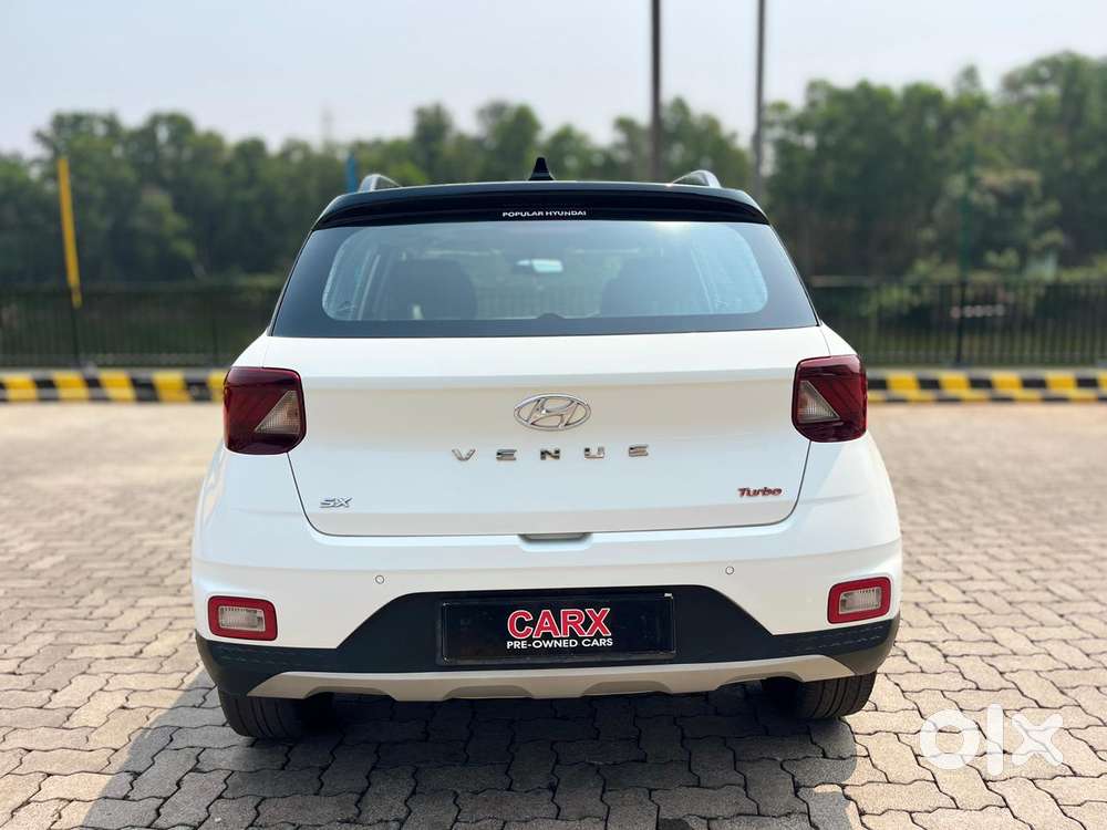 Hyundai Venue, 2023, Petrol