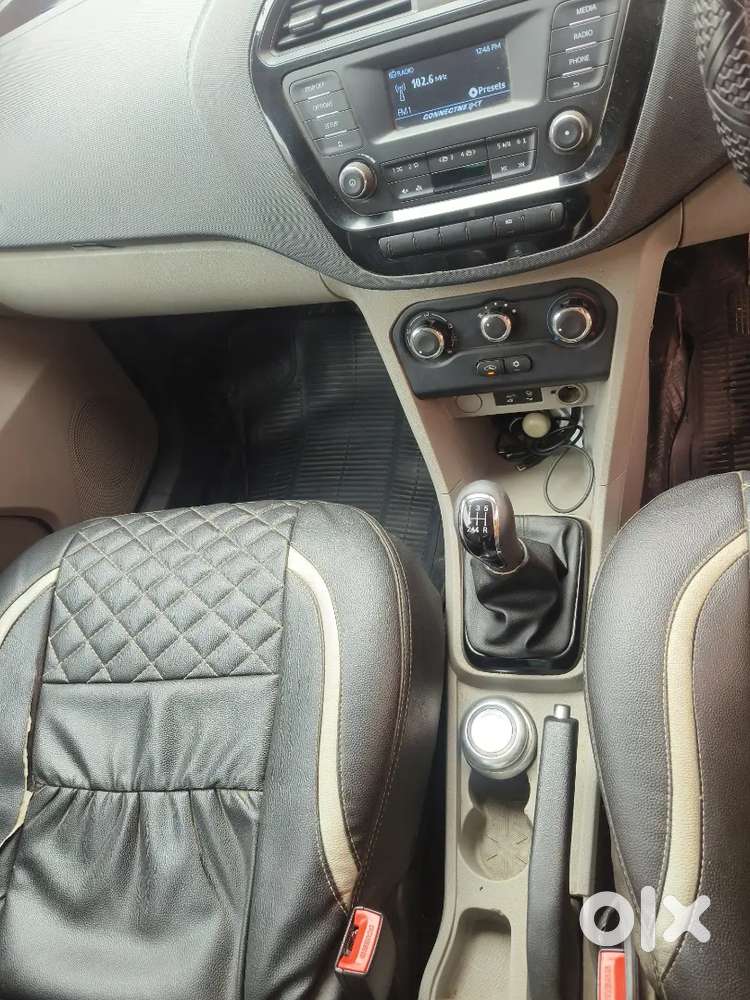 Showroom Condition Car.. Reason New Car Leni Hai