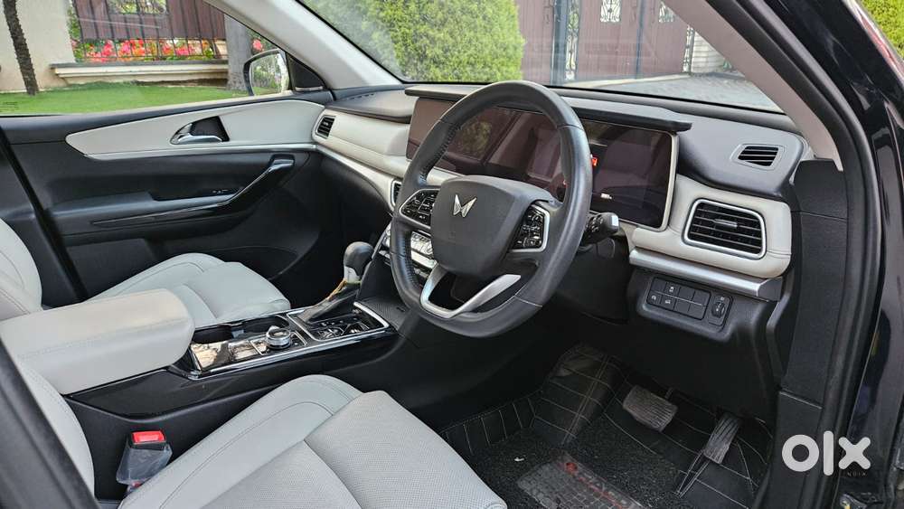 Mahindra Xuv700 2.0 Ax 7 Petrol At Luxury Pack Str, 2024, Diesel