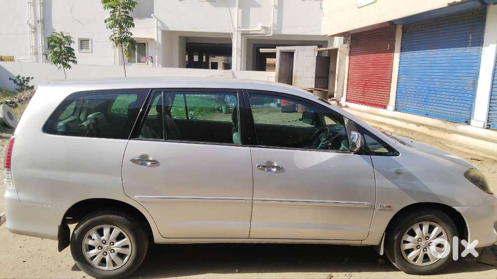 Toyota Innova 2011 Top end Model KA04 Registration well maintained