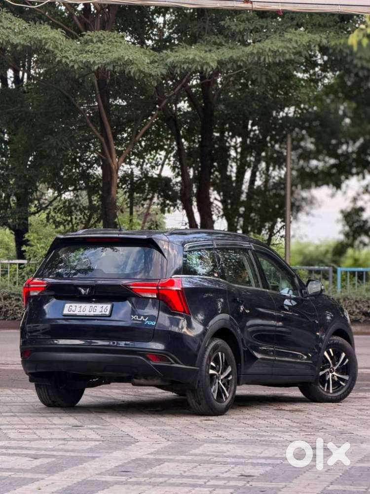 Mahindra Xuv700 2.0 Mx Petrol Mt 5 Str, 2022, Petrol