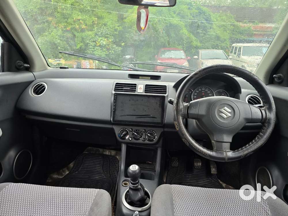Maruti Suzuki Swift Dzire 1.2 Vxi Bsiv, 2010, Petrol