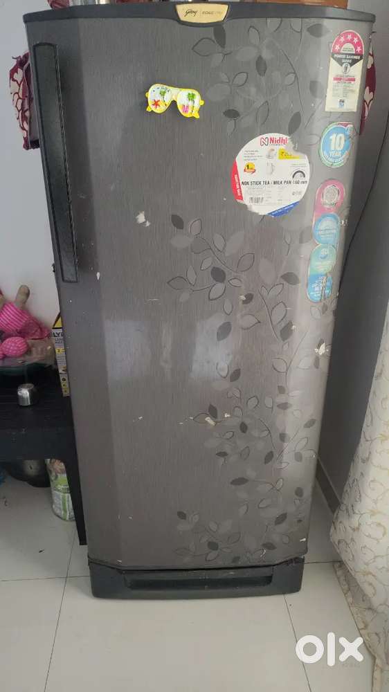 Selling fridge