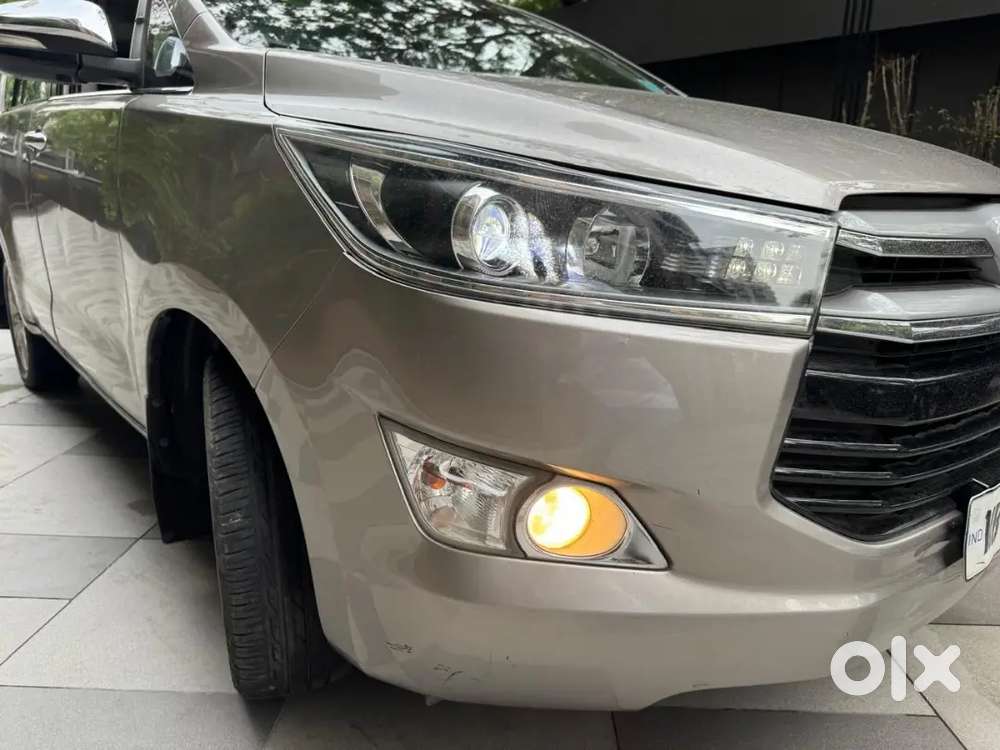 Toyota Innova Crysta Auto 2016 Diesel 150000 Km Driven
