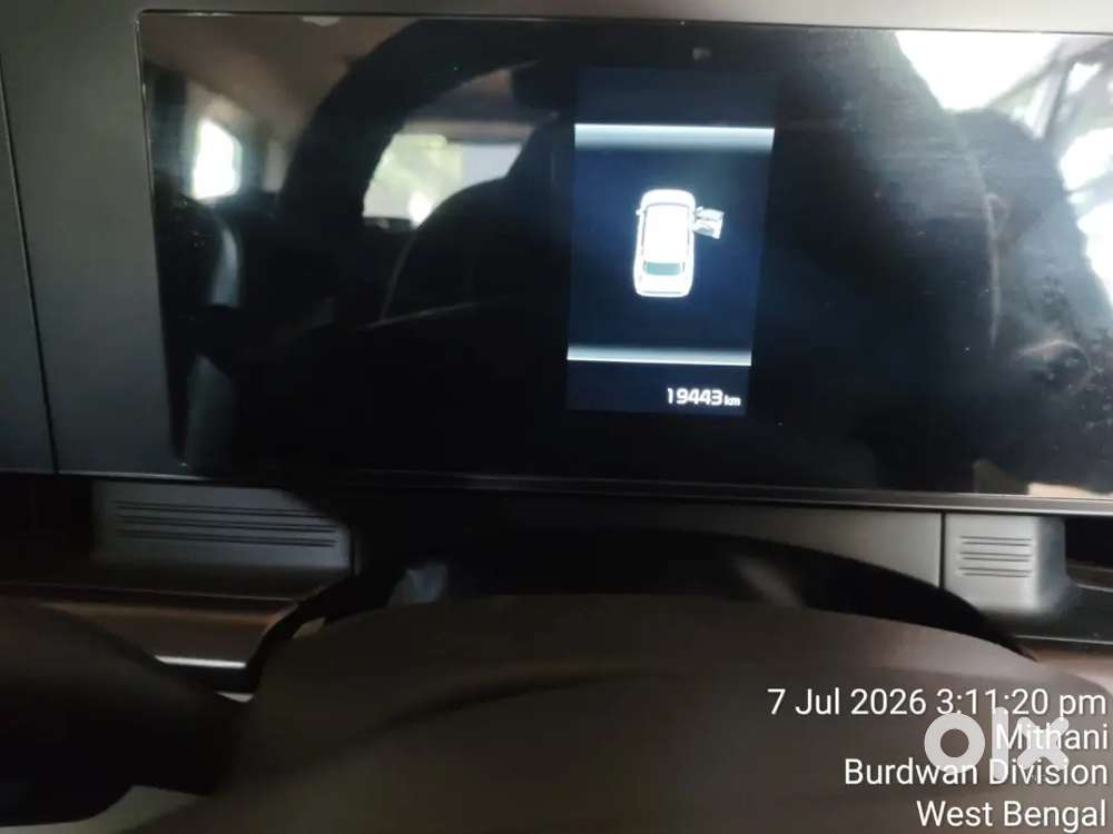 Kia Carens Clavis 2025 Petrol Manual 7-seater