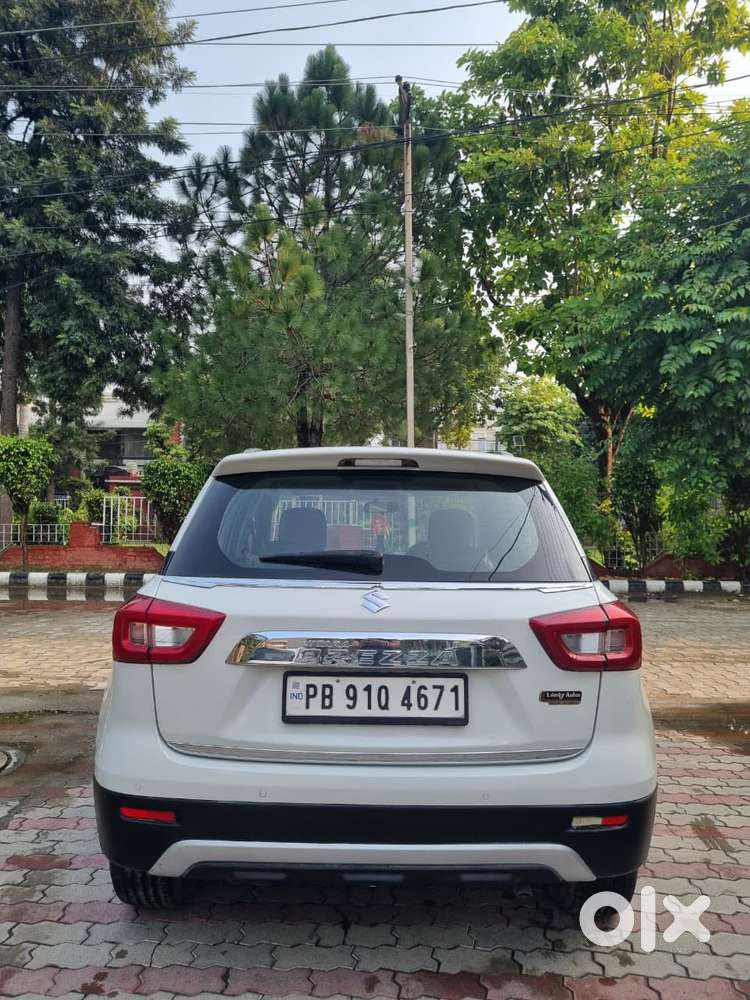 Maruti Suzuki Brezza 1.5 Zxi Smart Hybrid, 2022, Petrol