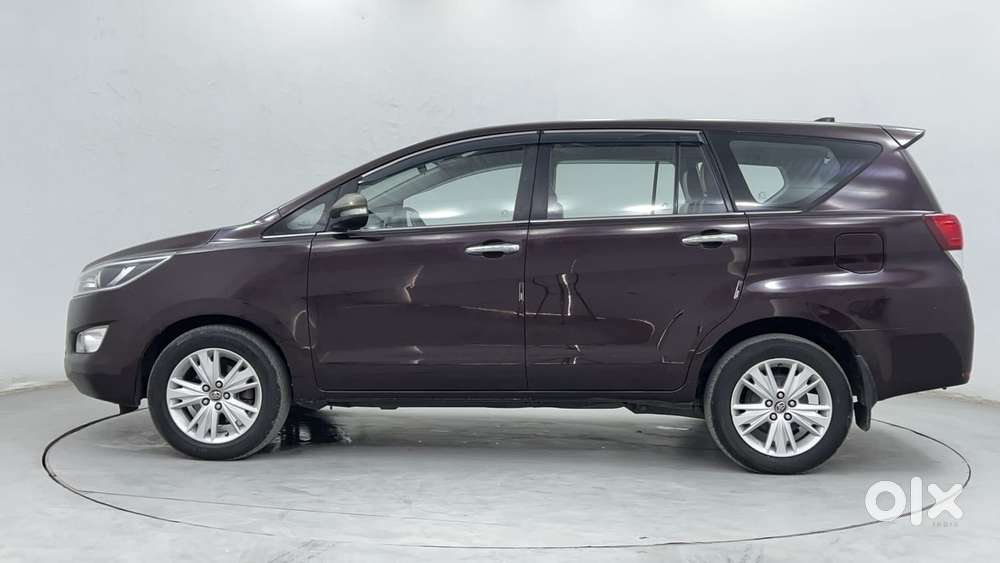 Toyota Innova Crysta 2.8 Zx At 7 Seater, 2016, Diesel