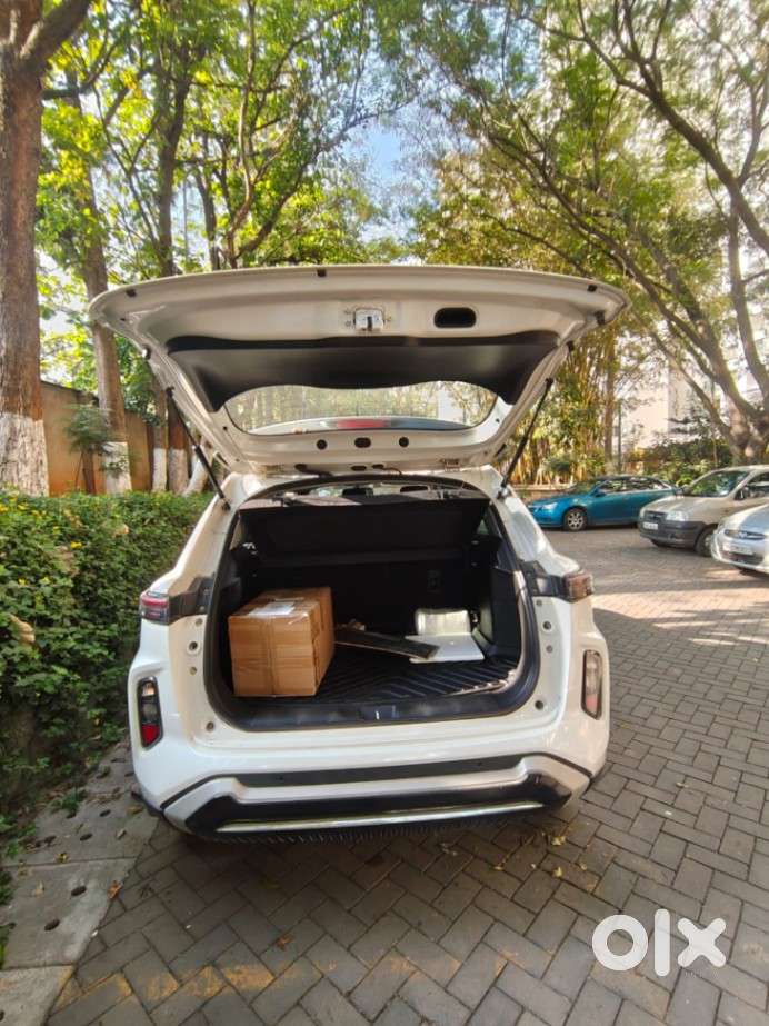 Maruti Suzuki Grand Vitara 1.5 Alpha Smart Hybrid Dual Tone, 2022, P..