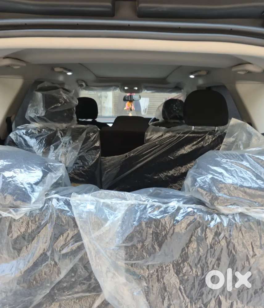 Mahindra Xuv700 2023 Petrol 16000 Km Driven