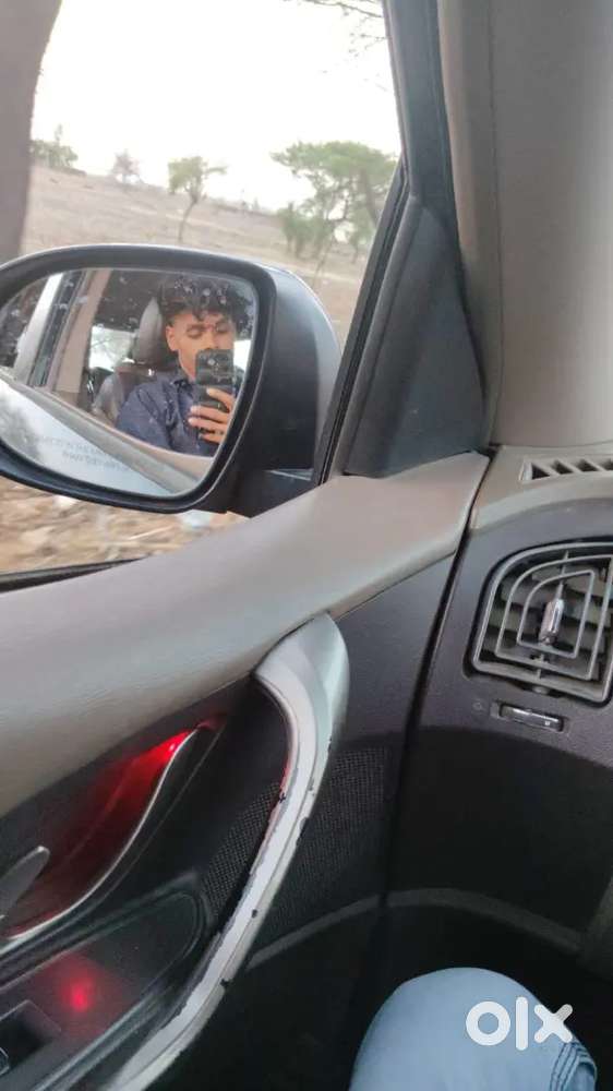 Mahindra Xuv500 2.2 W8 2015