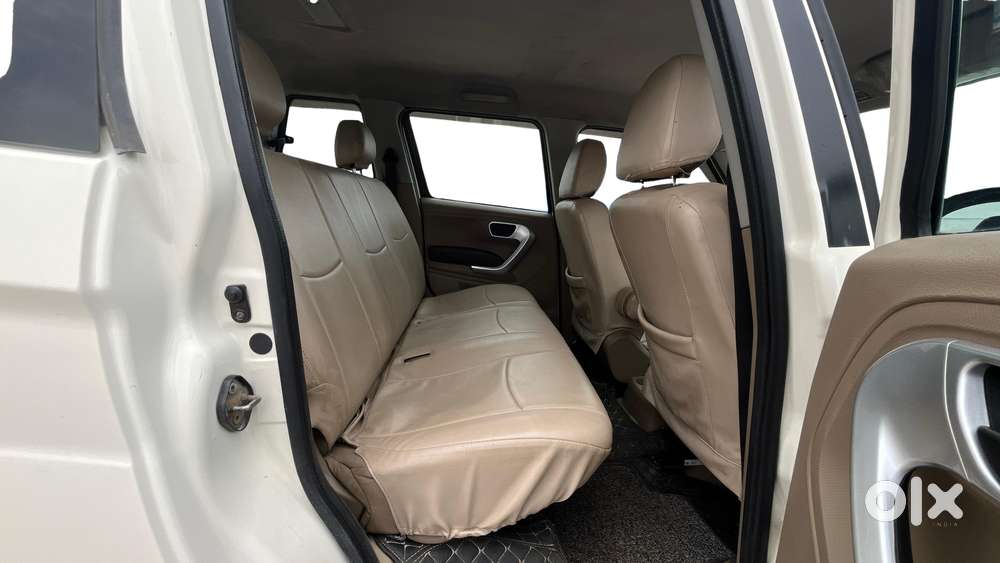 Mahindra Tuv 300 Mhawk100 T8, 2018, Diesel