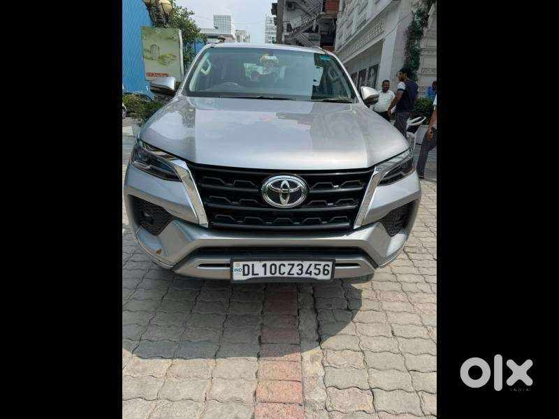 Toyota Fortuner 4x2 At 2.7 Petrol, 2025, Petrol