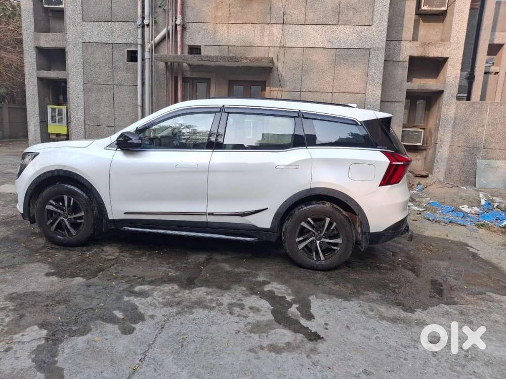 Mahindra Xuv700 2023 Petrol 28000 Km Driven