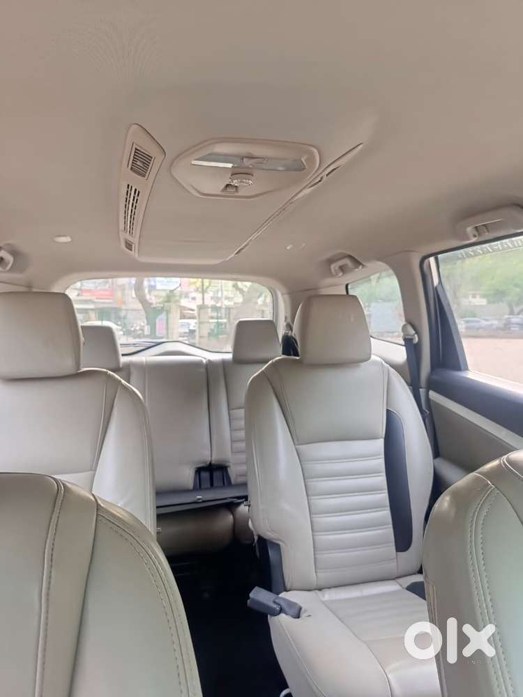 Mahindra Marazzo M6, 2018, Diesel