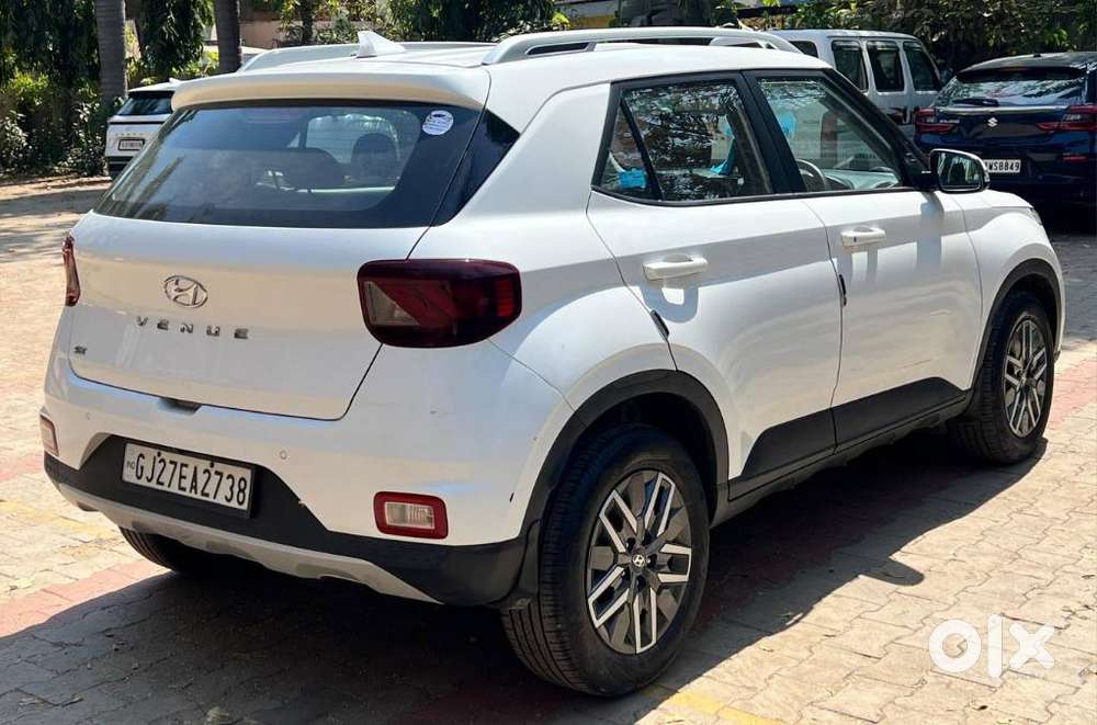 Hyundai Venue Sx Mt, 2023, Diesel