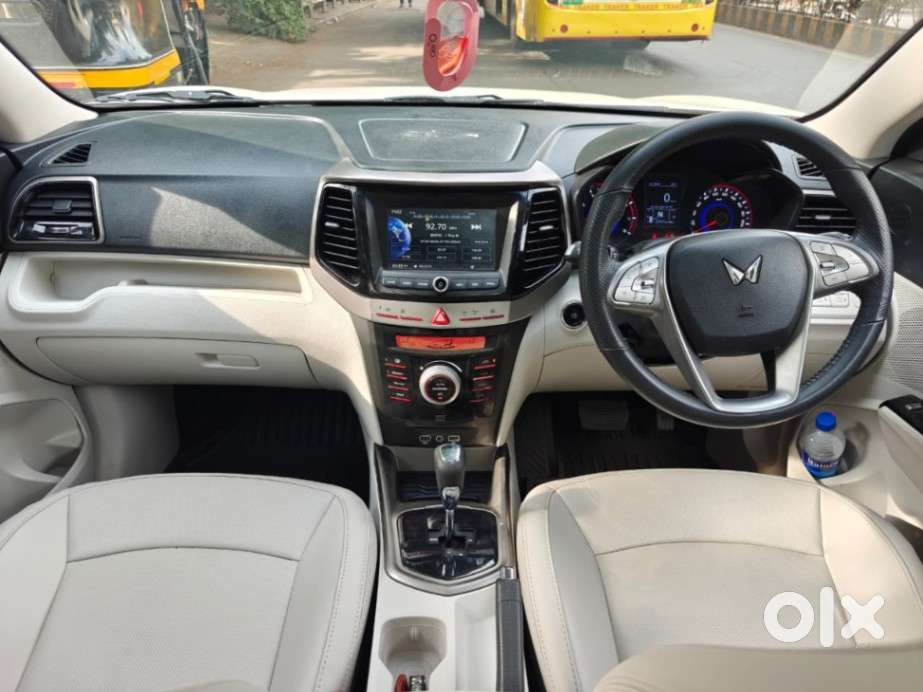 Mahindra Xuv300 1.2 W8 (o) Amt Petrol, 2023, Petrol