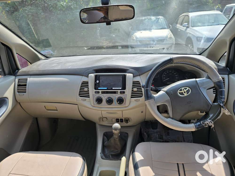 Toyota Innova 2.5 G (diesel) 7 Seater Bs Iv, 2013, Diesel