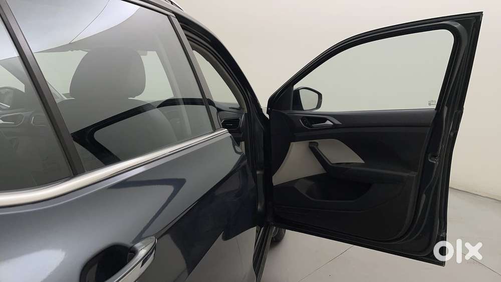 Volkswagen Taigun Topline 1.0 Tsi At (electric Seats), 2022, Petrol