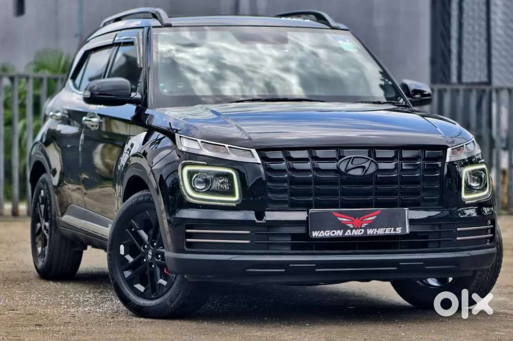 Hyundai Venue Sx(o) 1.0 Turbo Dct Knight Edition, 2023, Petrol