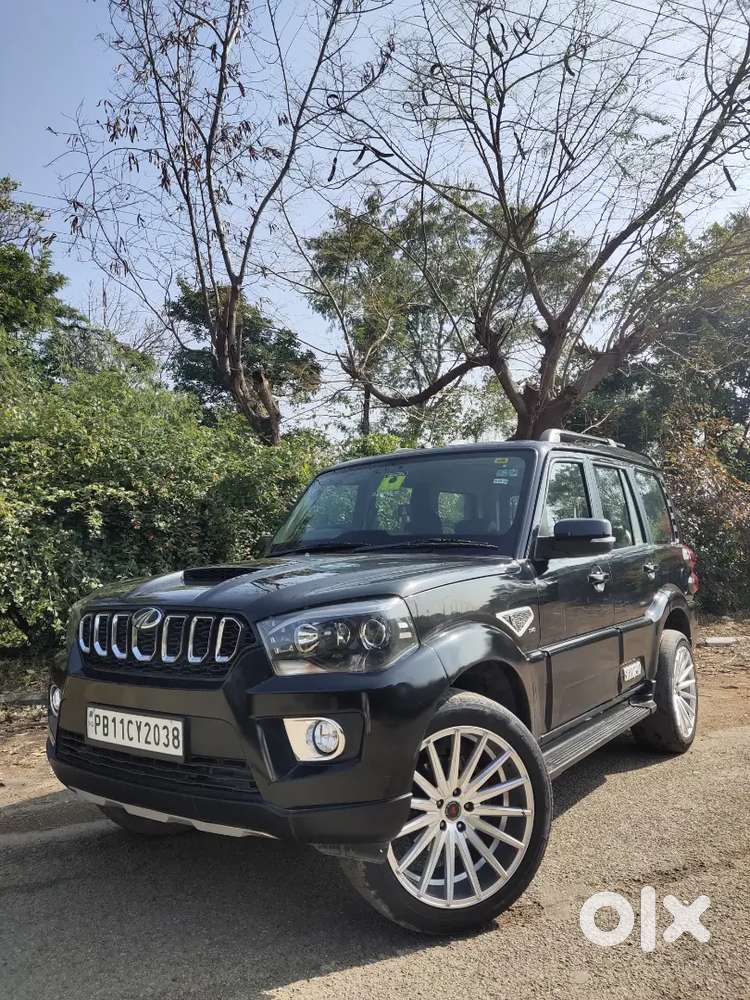 Mahindra Scorpio Classic 2021 Diesel Variant