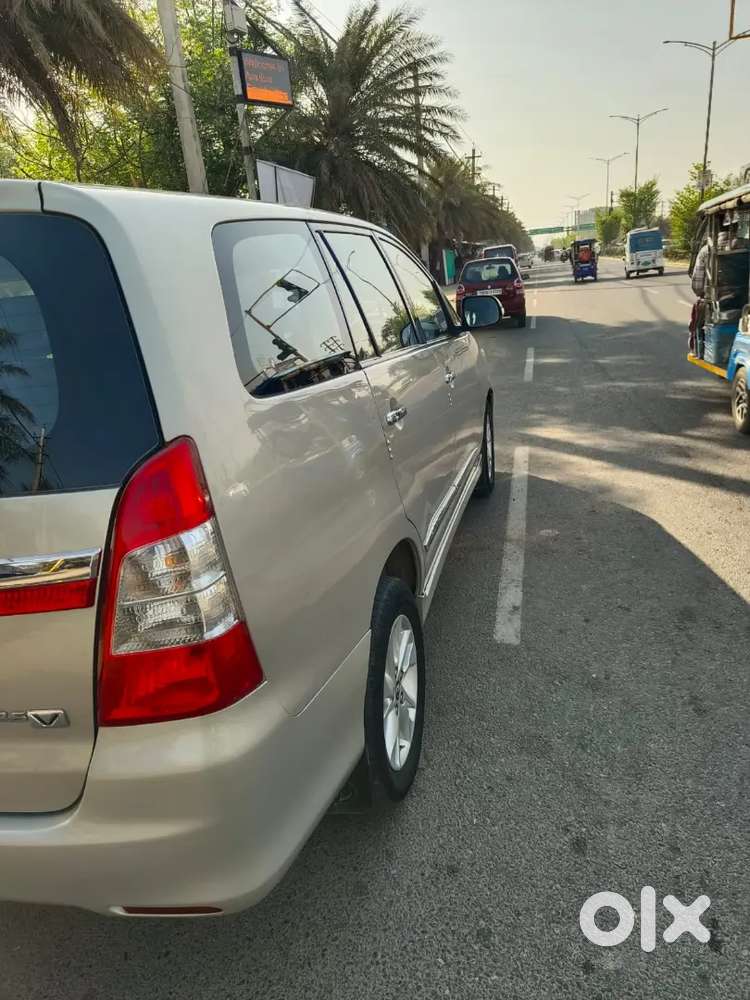 Toyota Innova 2014 Diesel 152000 Km Driven