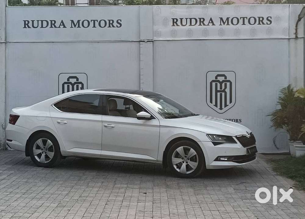 Skoda Superb Style 1.8, 2018, Petrol