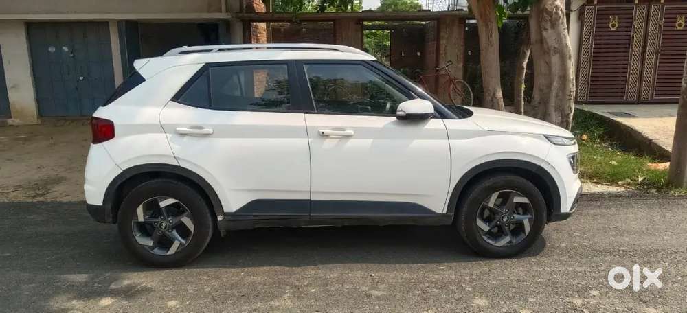 Hyundai Venue 2020 Diesel Well Maintained