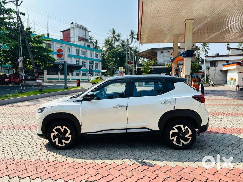 Nissan Magnite 1.0 Xv Premium Turbo Cvt, 2022, Petrol