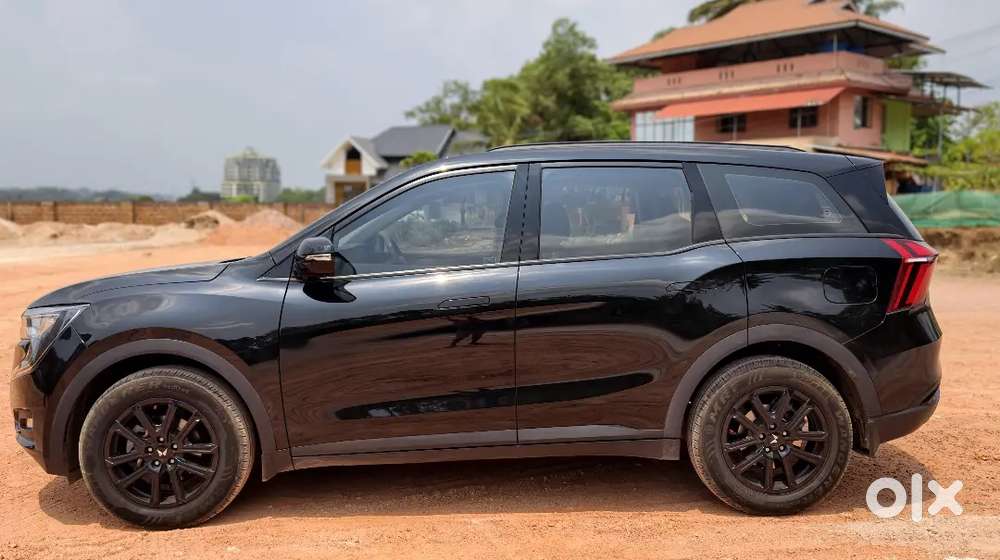 Mahindra Xuv700 Ax7 2025 Diesel Automatic 10000 Km Driven