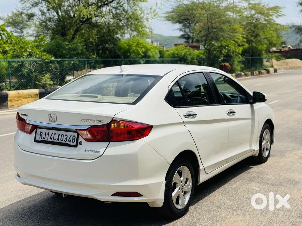 Honda City V Mt Sunroof, 2016, Petrol