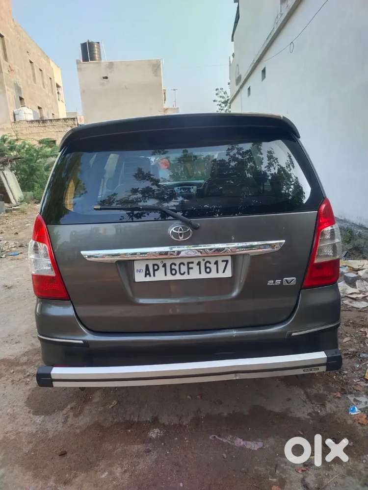 Toyota Innova 2.5 2013