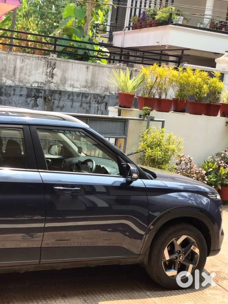 Hyundai Venue 2021 Petrol Well Maintained