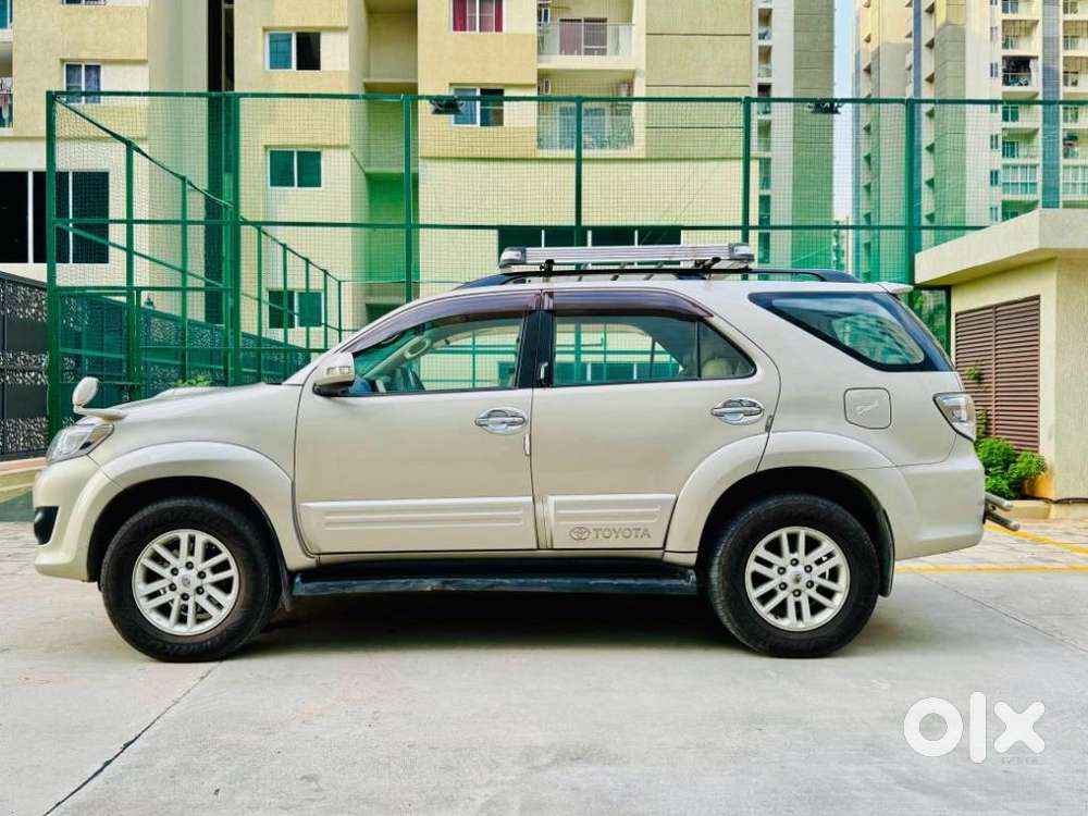Toyota Fortuner 4x2 Manual, 2013, Diesel