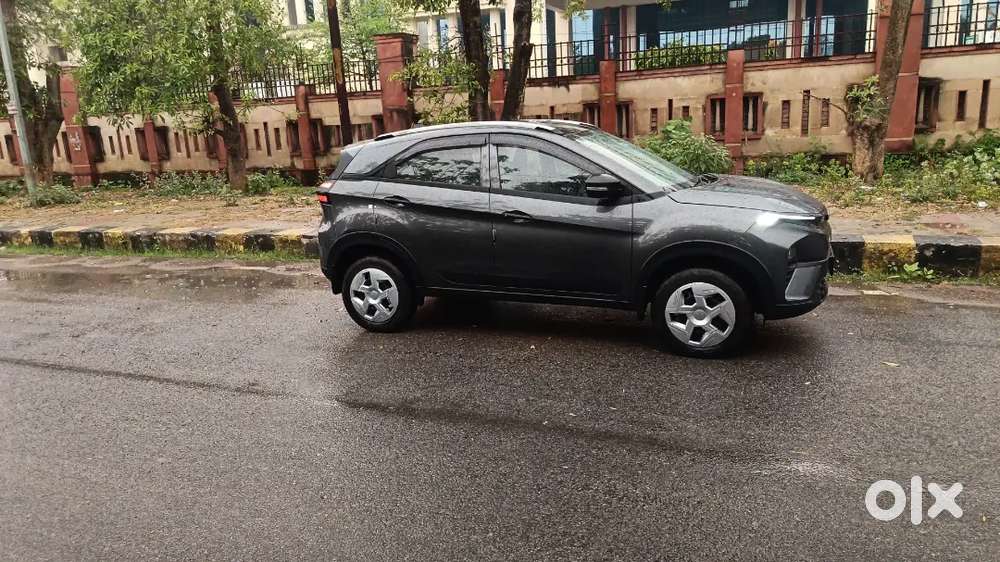 Tata Nexon 2026 Petrol Well Maintained