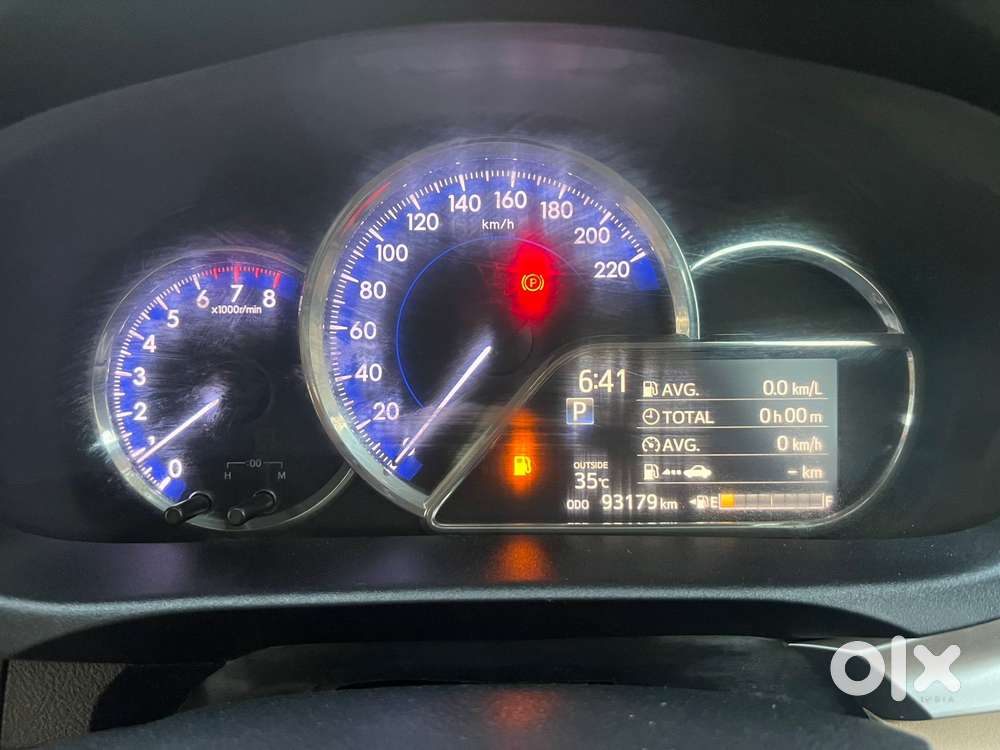 Toyota Yaris V Cvt, 2018, Petrol