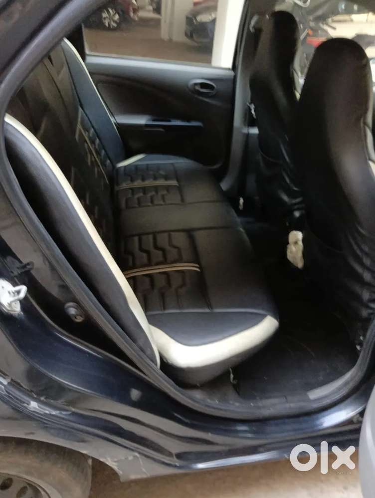 Toyota Etios 1.5 V, 2011, Petrol