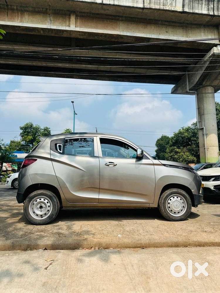 Mahindra Kuv 100, 2017
