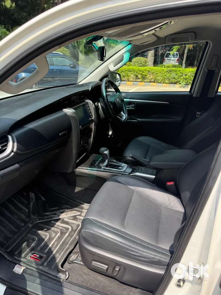 Toyota Fortuner 4x2 At 2.7 Petrol, 2024, Petrol