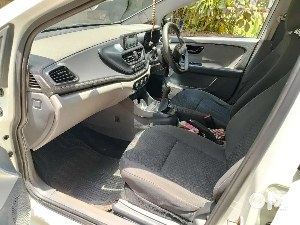 Car Model Name- Tata Altroz Xe 12