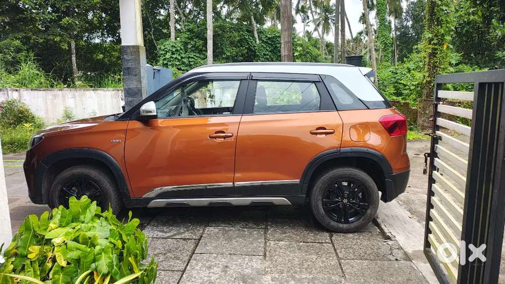 2018 Maruti Suzuki Brezza Zdi+ Dual Tone Automatic