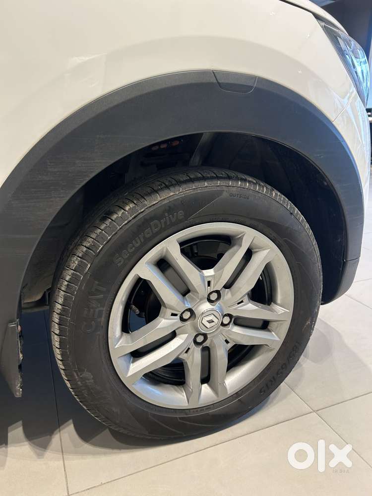 Renault Triber Rxt, 2025, Petrol