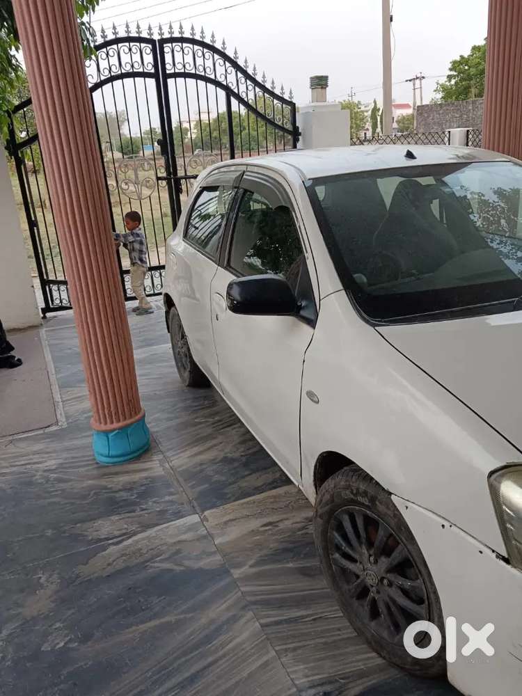 Toyota Etios Liva 2011 Petrol 85000 Km Driven