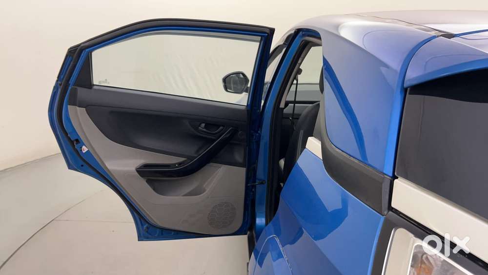 Tata Nexon 1.2 Revotron Xza Plus (l), 2018, Petrol