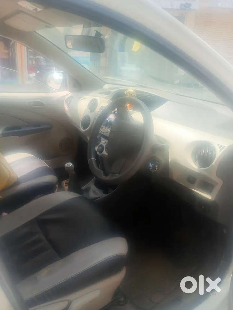 Toyota Etios 1.5 G 2013
